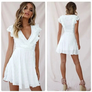 Selfie Leslie Asher Layered Frill Neckline Mini Dress in White Size XS NWT